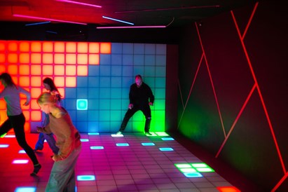 “Catch Pixel” izaicinājums ar ģimeni un draugiem