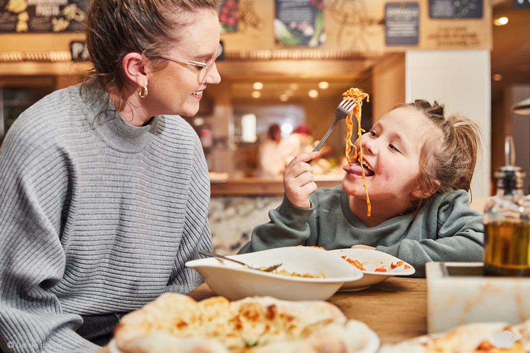 Itāļu maltīte ģimenei restorānā “Vapiano”