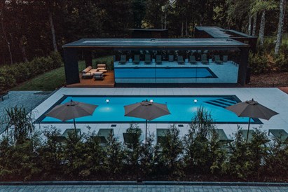 Atpūta pie apsildāma baseina “Stars Resort” Siguldā