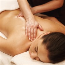 Relaksējoša muguras un roku masāža