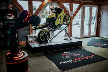 Izklaides centra “Rīgas Moto Halle” apmeklējums 2 personām