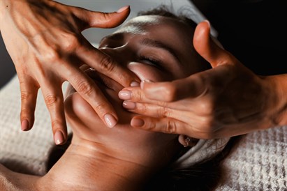 Klasiskā sejas masāža Rīgā estētiskās kosmetoloģijas studijā "BODY LAB 2012"