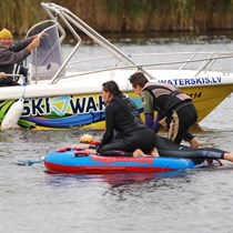 Brauciens ar piepūšamo pūsli Jūrmalā