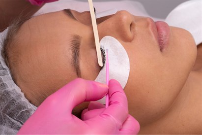 Skropstu laminēšana un krāsošana salonā “LUMIDERMA”