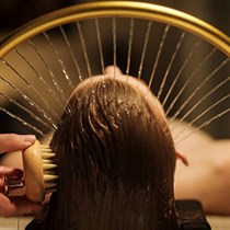 Head Spa Rituāls – dziļi relaksējoša galvas ādas masāža