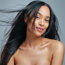 Procedūra matu veselībai ar Kérastase Fusio-Dose un matu griešana ar karstajām šķērēm