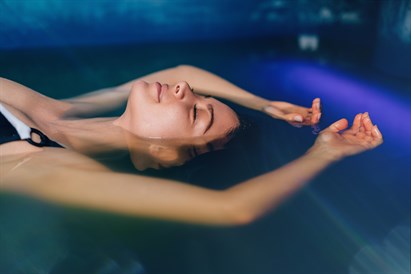 VASARAS PIEDĀVĀJUMS | Individuāls seanss lielajā "floating" kabīnē