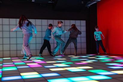 “Catch Pixel” dāvanu karte – aktīva izklaide uz pikseļu grīdas 