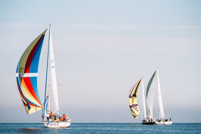 Burvīga diena uz jahtas 18 personām – atpūtai vai dzīves svinēšanai