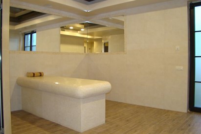 Romantiska atpūta ezera krastā