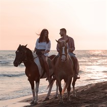 Privāta izjāde diviem priežu mežā un gar jūras krastu Rīgā