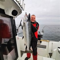 Lašu zveja Baltijas jūrā gida vadībā