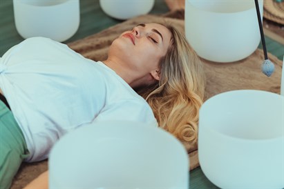 Relaksējoša gonga meditācijas sesija pārim