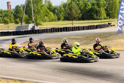 Brauciens ar kartingu Madonas trasē