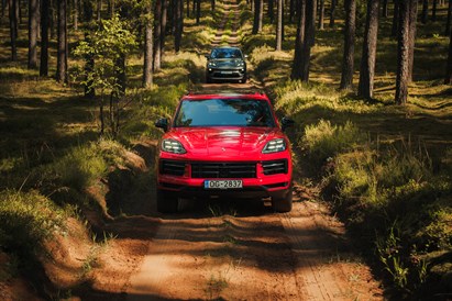 Porsche bezceļu piedzīvojuma brauciens