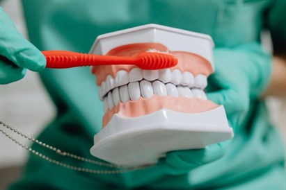 Profesionāla zobārstniecības konsultācija ar 3D rentgenu “Dental Medical” klīnikā