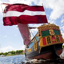 Brauciens ar 17. gs. burinieku “Libava” nelielai grupai