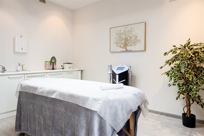 Sejas ovāla modelēšana un limfodrenāža ar kompresijas mikrovibrāciju