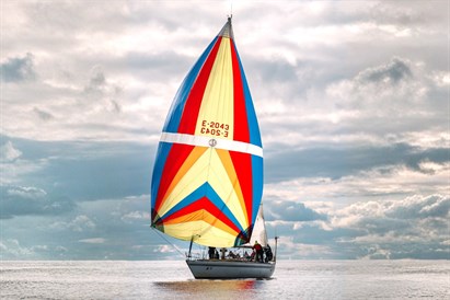 Privāta jahtas tūre uz Roņu salu ar nakšņošanu 11 personām