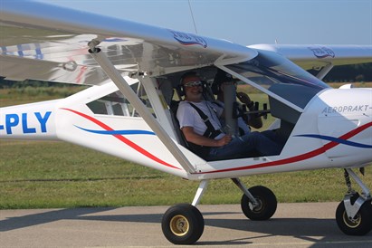 Piedzīvojumu stunda divvietīgā lidmašīnā AEROPRAKT-22