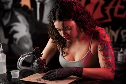 Iepazīsti tetovēšanas mākslu kopā ar meistaru “VeAn Tattoo” studijā