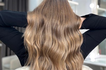 VASARAS PIEDĀVĀJUMS | Matu krāsošana Balayage tehnikā salonā Bize