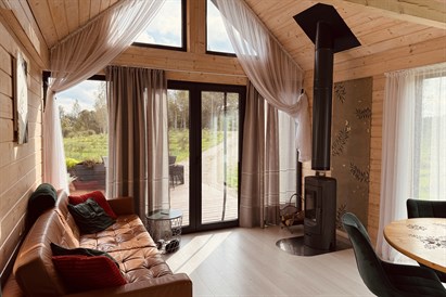 Atpūta draugu kompānijai Smiltsērkšķu namiņā