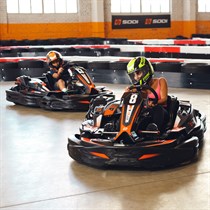 Divi izklaidējoši braucieni hallē "Kartings.lv" 2 personām