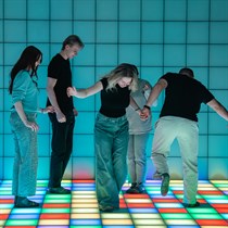 “Catch Pixel” izaicinājums ar ģimeni un draugiem