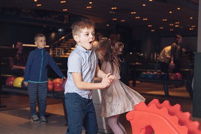 Divreiz vairāk boulinga un uzkodu plate bērniem 