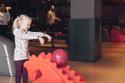 Boulings bērniem un uzkodas “O’Learys” izklaides centrā