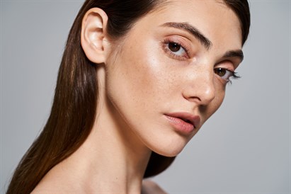 Skinretin 3D ādas atjaunošana: eksosomu terapija un lūpu revitalizācija