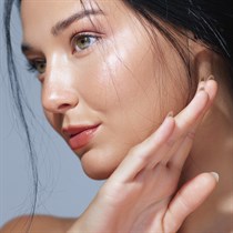 Mikroadatu radiofrekvences liftings ādas atjaunošanai