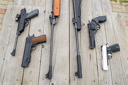 Šaušana ar pneimatiskajām šautenēm vai pistolēm 